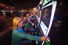 Blackjack nhiều bàn với mức cược linh hoạt phù hợp nhiều loại người chơi